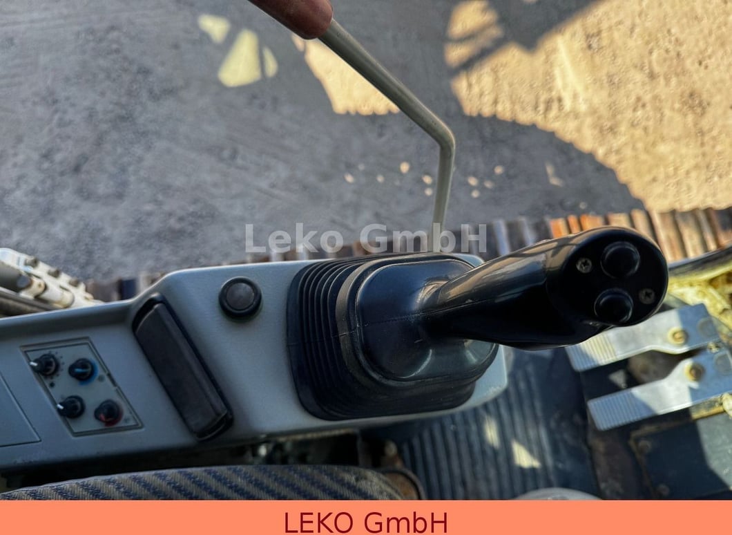 2003 Liebherr R 904 HDSL Crawler Excavator