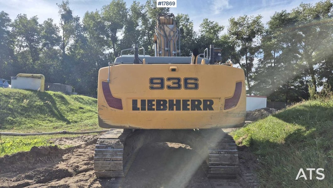 2015 Liebherr R936 NLC Crawler Excavator