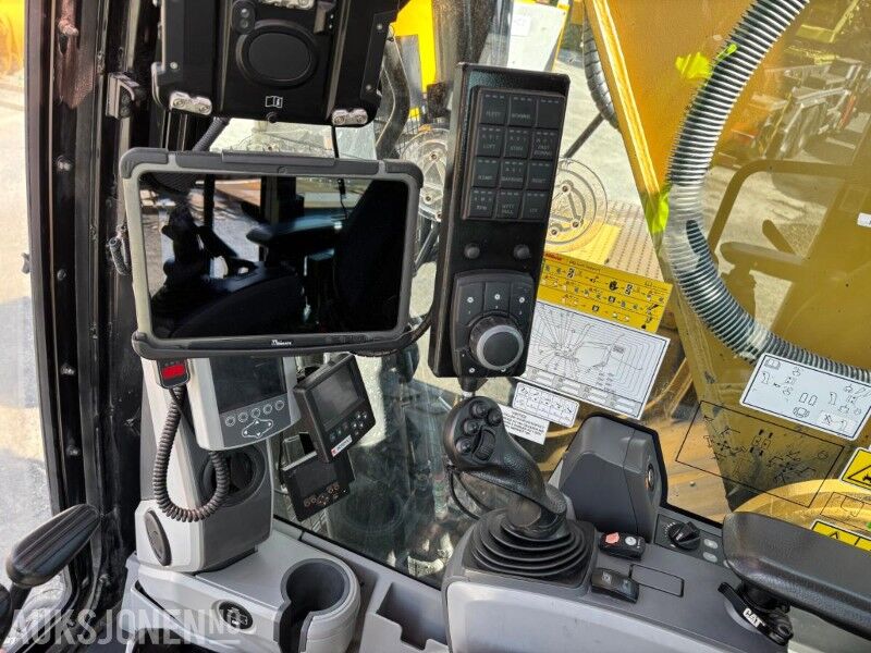 2018 Caterpillar 330F Crawler Excavator