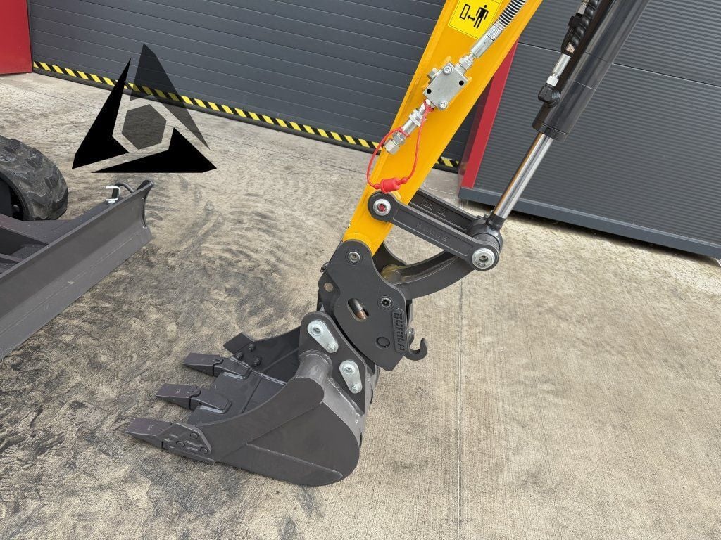 Gorila G27SE I PRO Mini Excavator