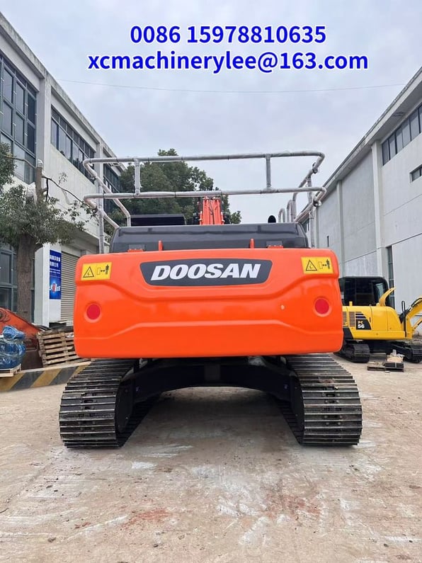 2023 Doosan DX300 Raupenbagger