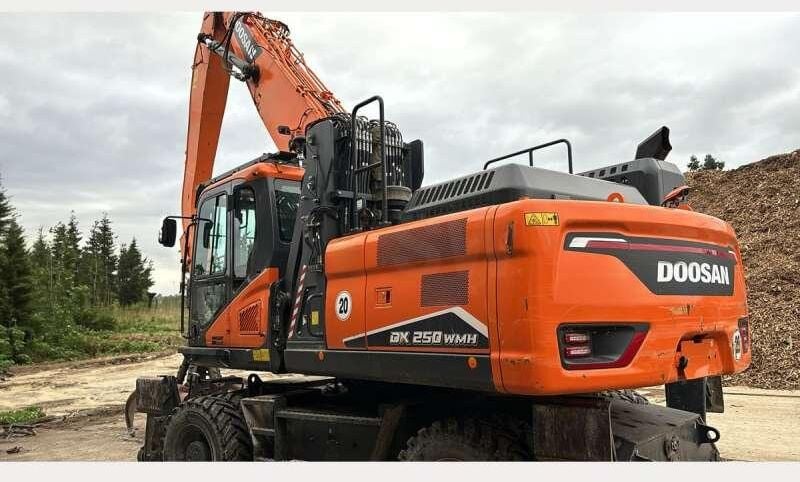 2022 Doosan DX250WMH-7 Wheel Excavator