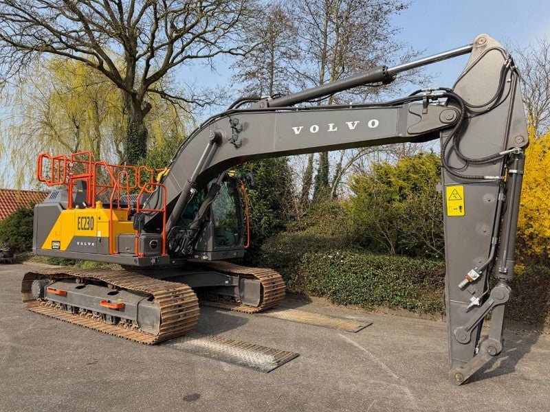 2025 Volvo EC230FL5 Crawler Excavator