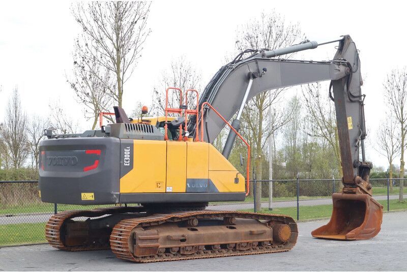 Volvo EC300EL | EC 300 EL | Quick Coupler | Bucket (2016)