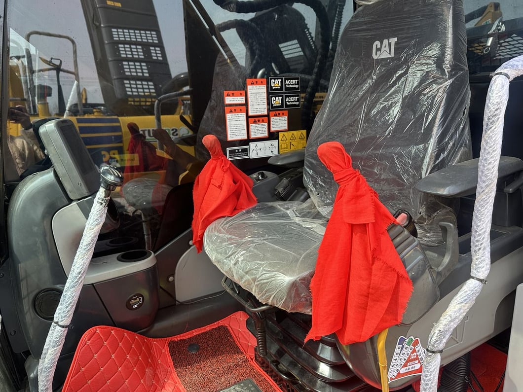 2023 Caterpillar 320D2 Crawler Excavator