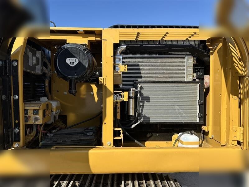 2022 Caterpillar 320D Crawler Excavator