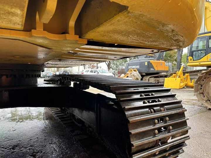 2022 Caterpillar 323D Crawler Excavator