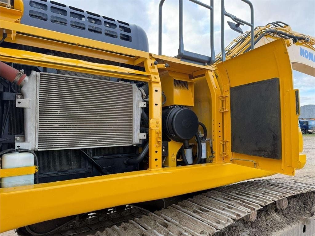 2017 Komatsu PC360LC-10 Crawler Excavator