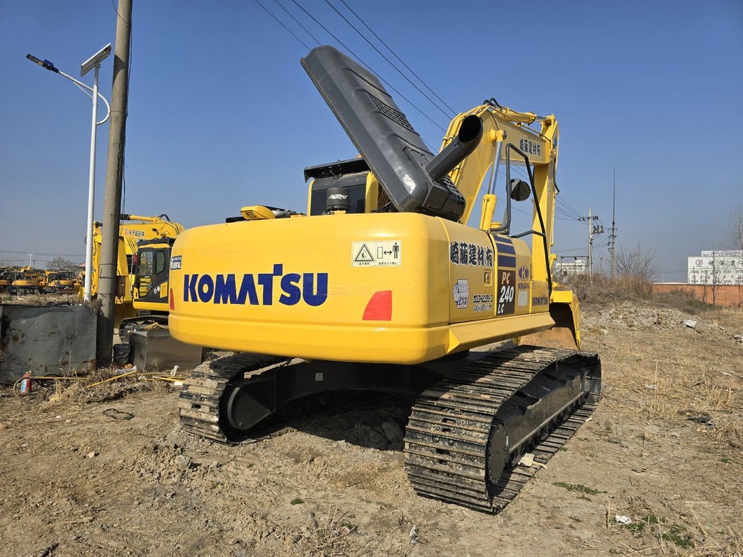 2024 Komatsu PC240-8 Crawler Excavator