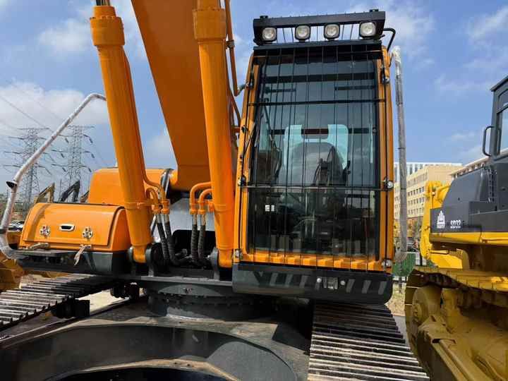 2022 Hyundai 305-9 Crawler Excavator
