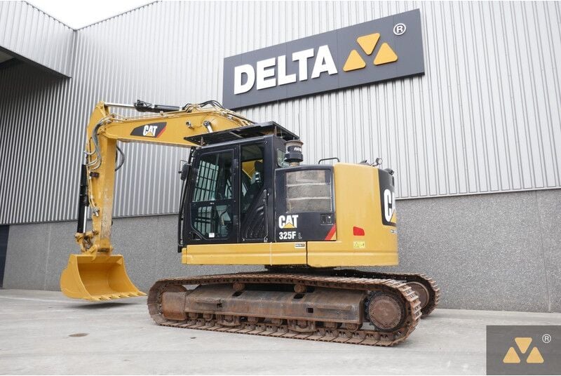 2018 Caterpillar 325FL Crawler Excavator