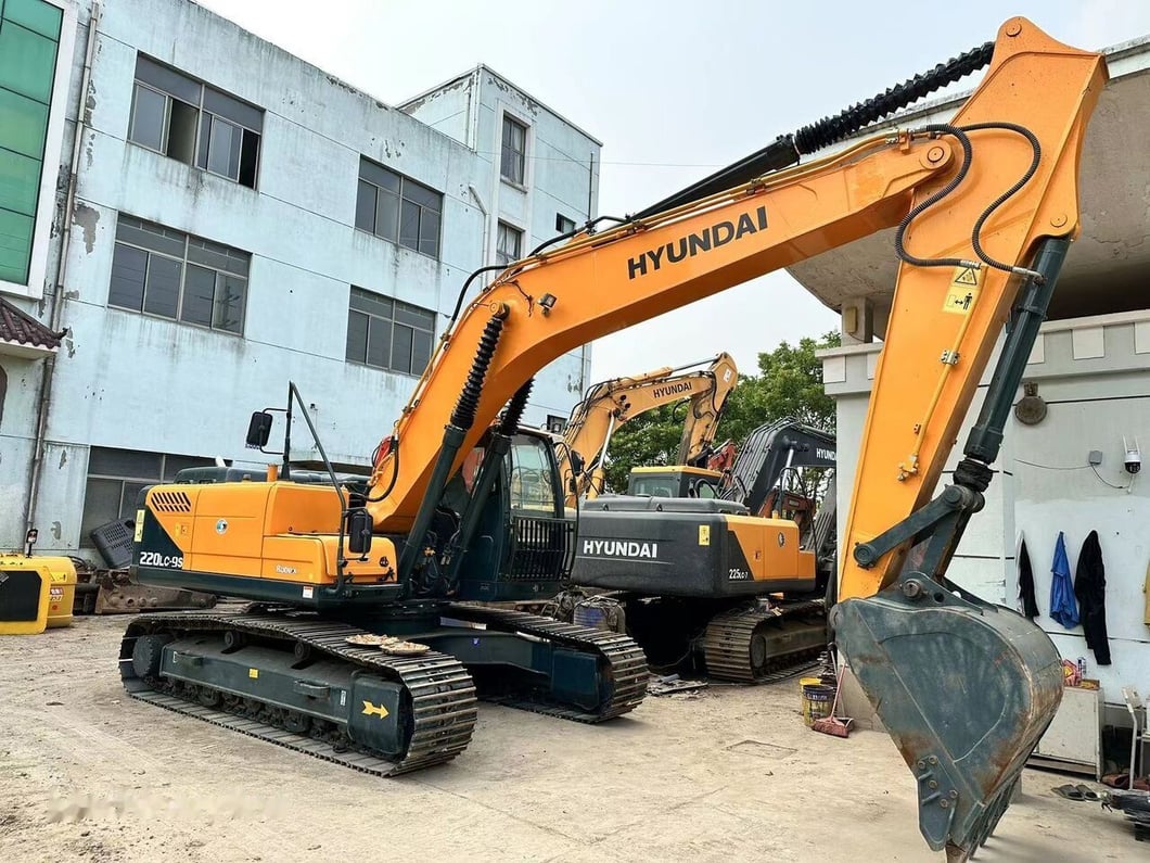 2021 Hyundai R220LC-9S Crawler Excavator