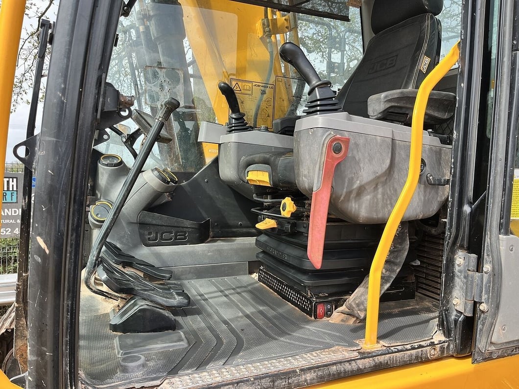 2023 JCB 140X LC Crawler Excavator
