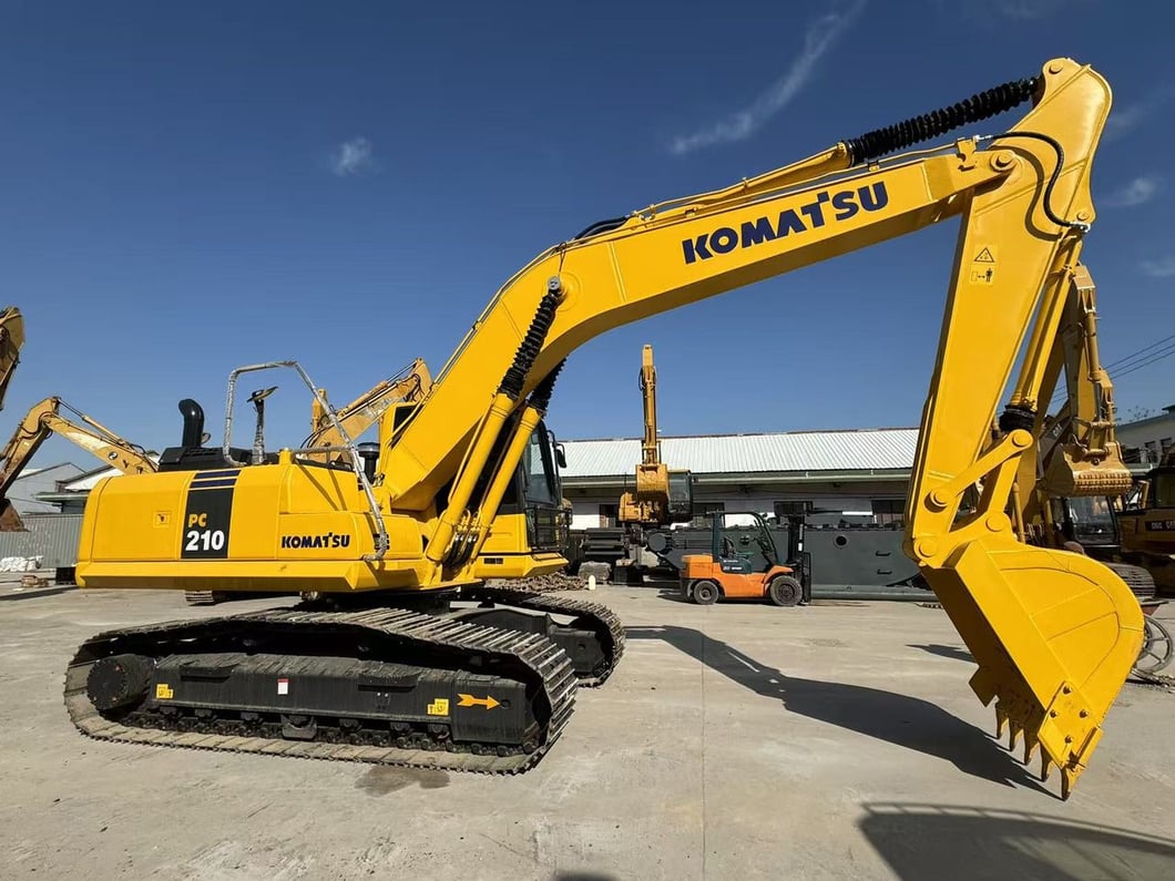 2023 Komatsu PC210-8 Crawler Excavator