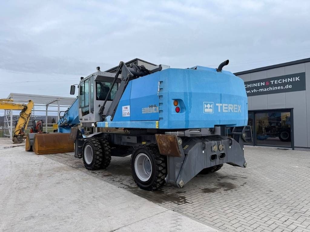 2015 Fuchs MHL360 Material Handler