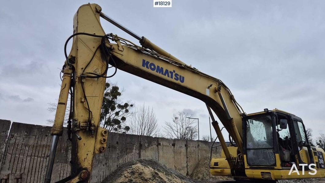 2006 Komatsu PC240LC-8 Crawler Excavator