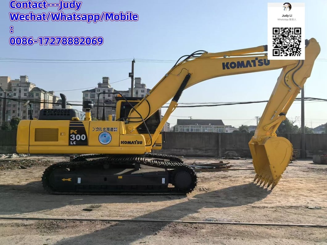 2021 Komatsu PC300-8 Crawler Excavator