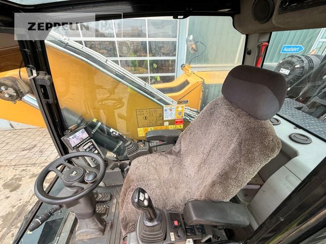 2020 Caterpillar MH3024-06C Material Handler