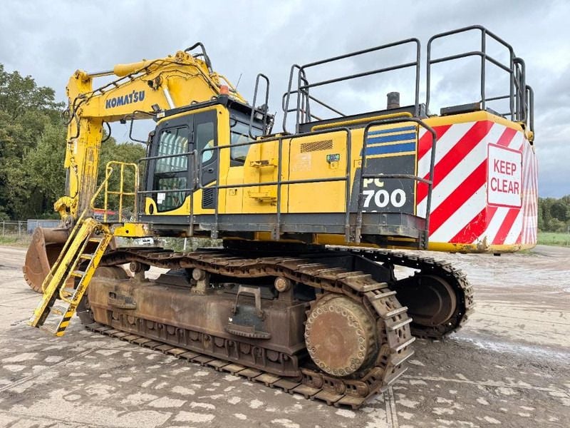 2015 Komatsu PC700LC-8EO Crawler Excavator