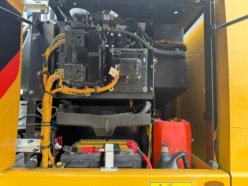 2017 Caterpillar M320F Wheel Excavator