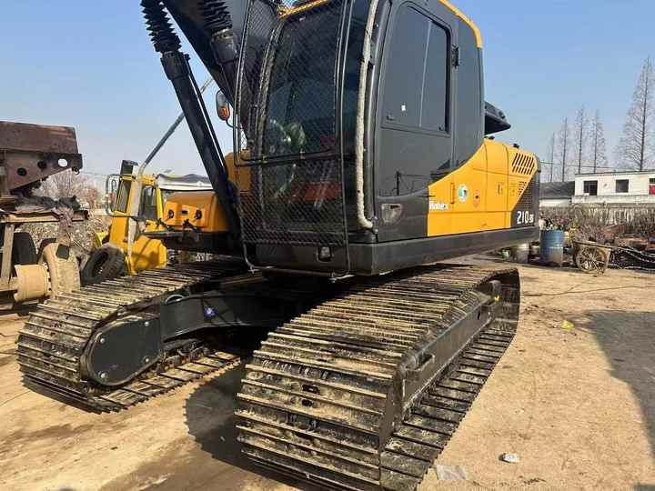 2010 Hyundai HUNDAI210W-9 Escavatore cingolato