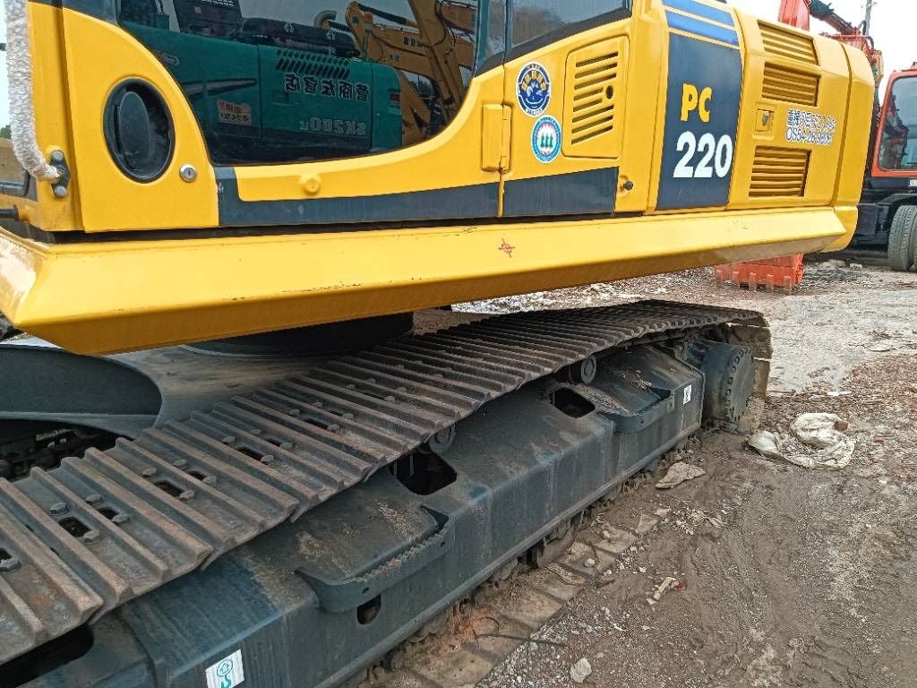 2021 Komatsu PC220-8 Crawler Excavator