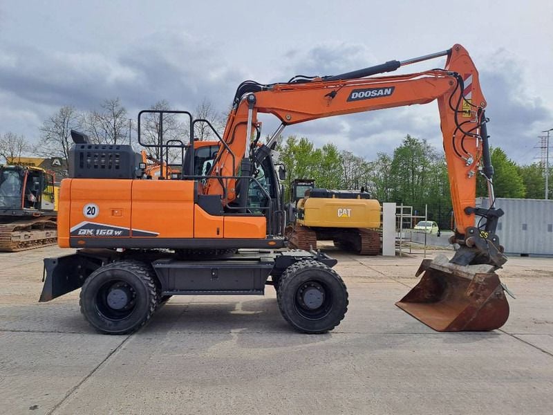 2023 Doosan DX160W-7 Wheel Excavator
