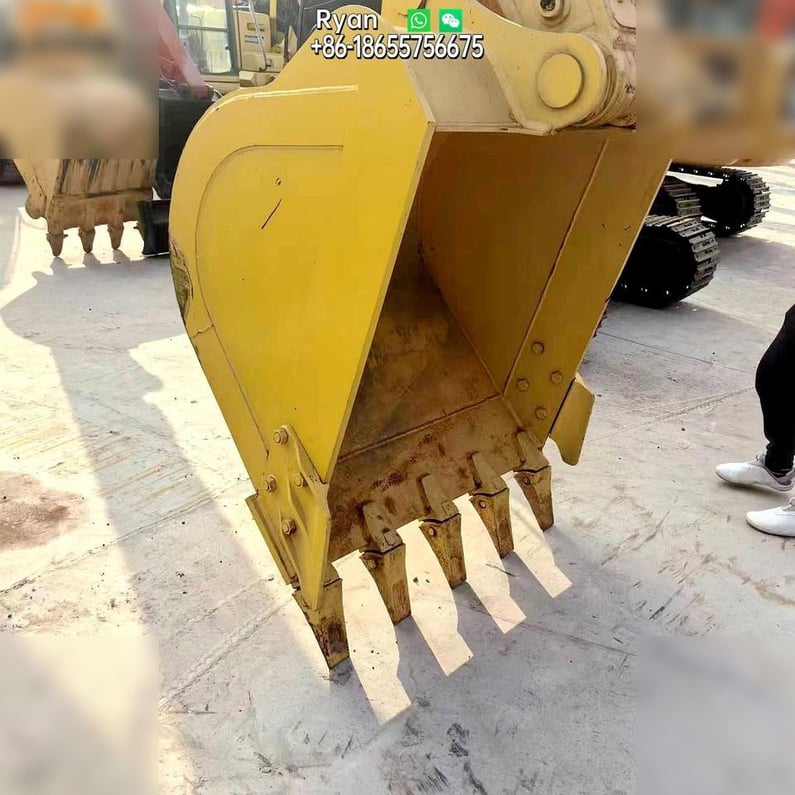2012 Komatsu PC200-8 Crawler Excavator