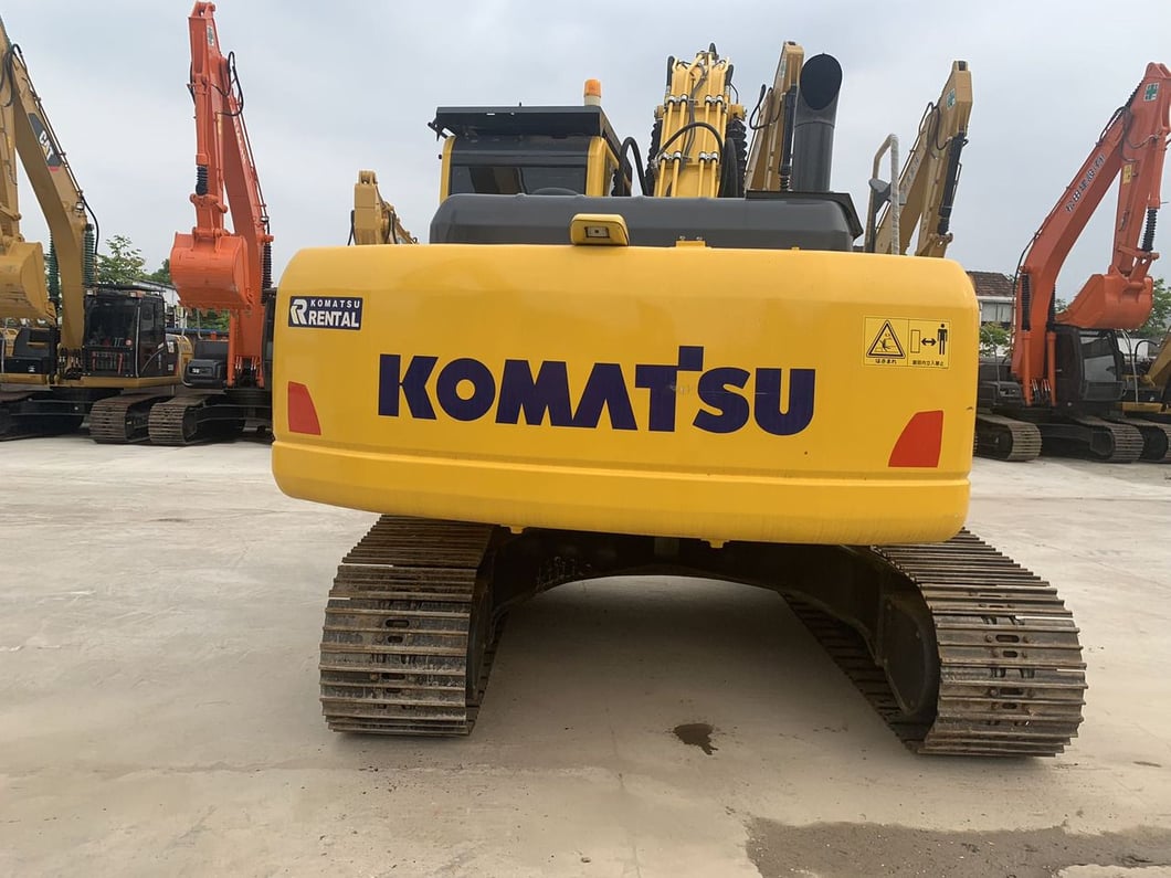 2022 Komatsu PC220 Crawler Excavator