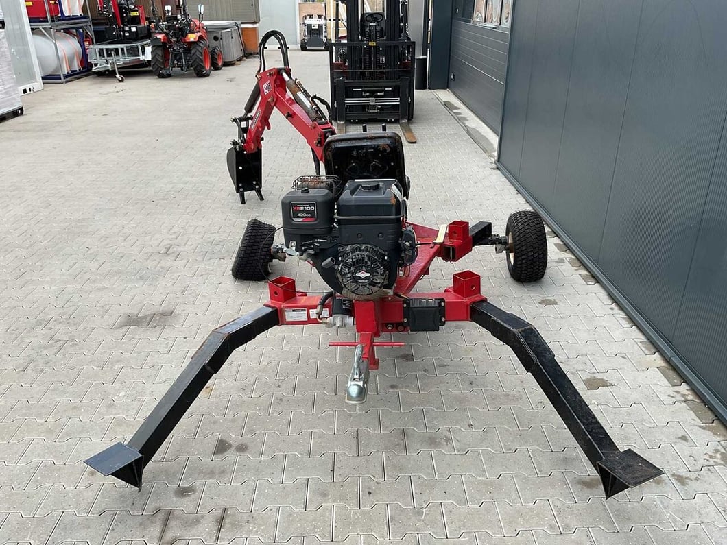 2021 Excavator WITH Hitch Backhoe Loader