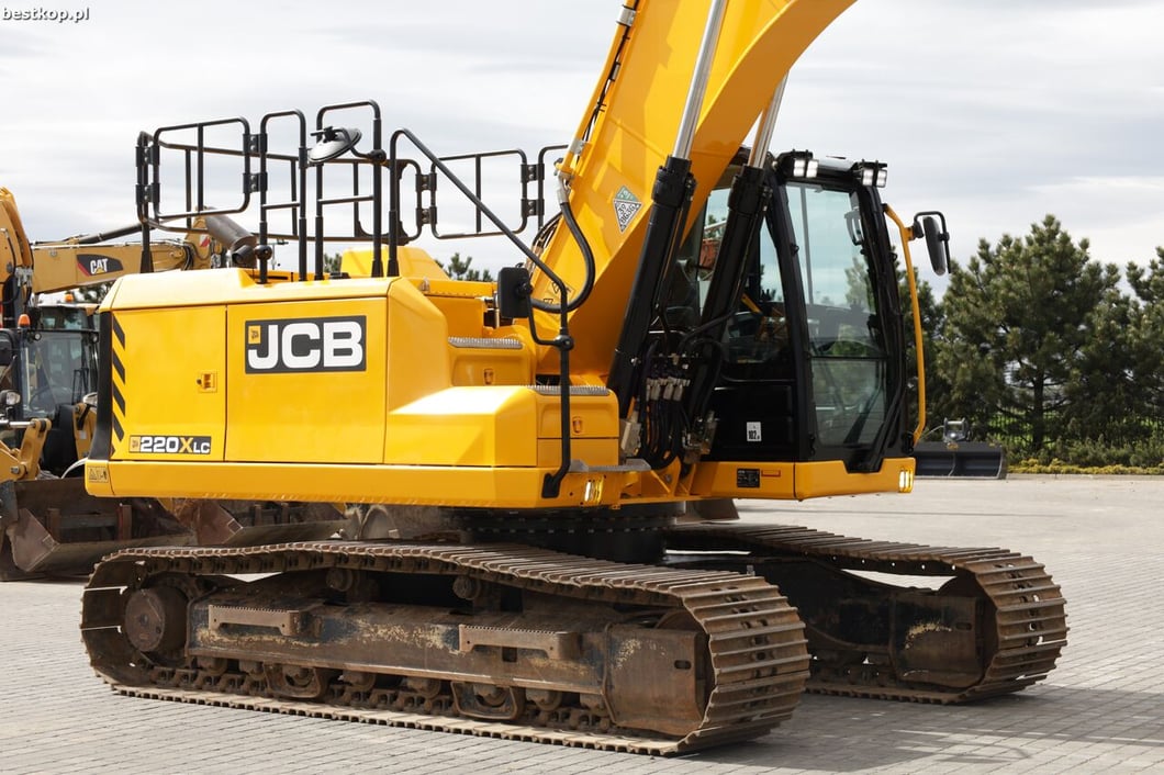 2022 JCB 220X Crawler Excavator