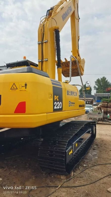 2023 Komatsu PC220-7 Crawler Excavator