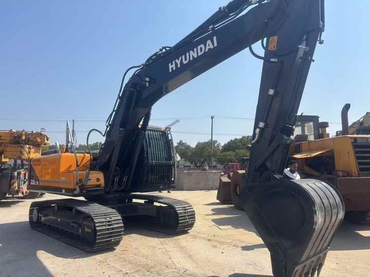 2024 Hyundai HX220L Crawler Excavator