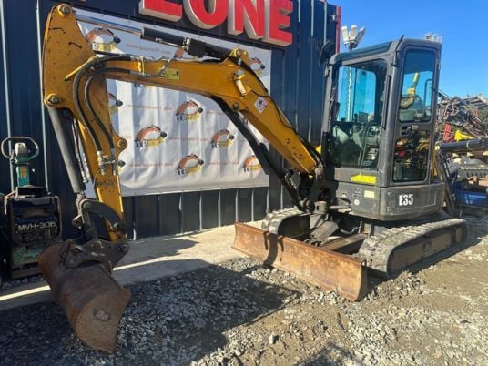 2016 Bobcat E35 Mini Excavator