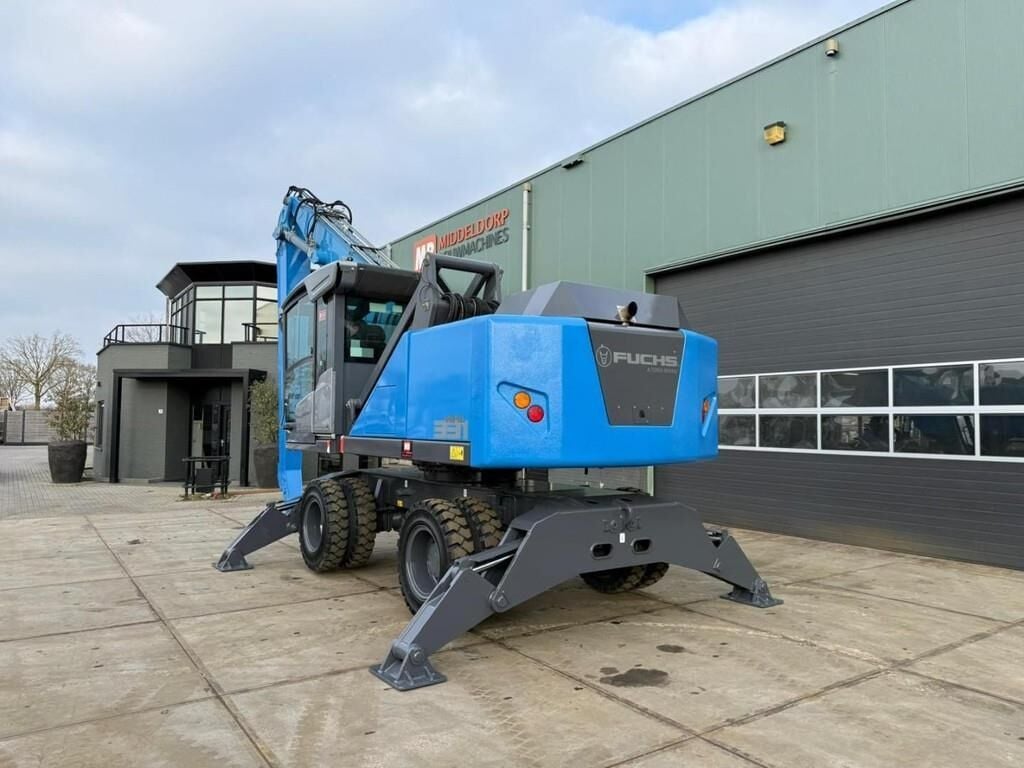 2018 Fuchs MHL331F Material Handler