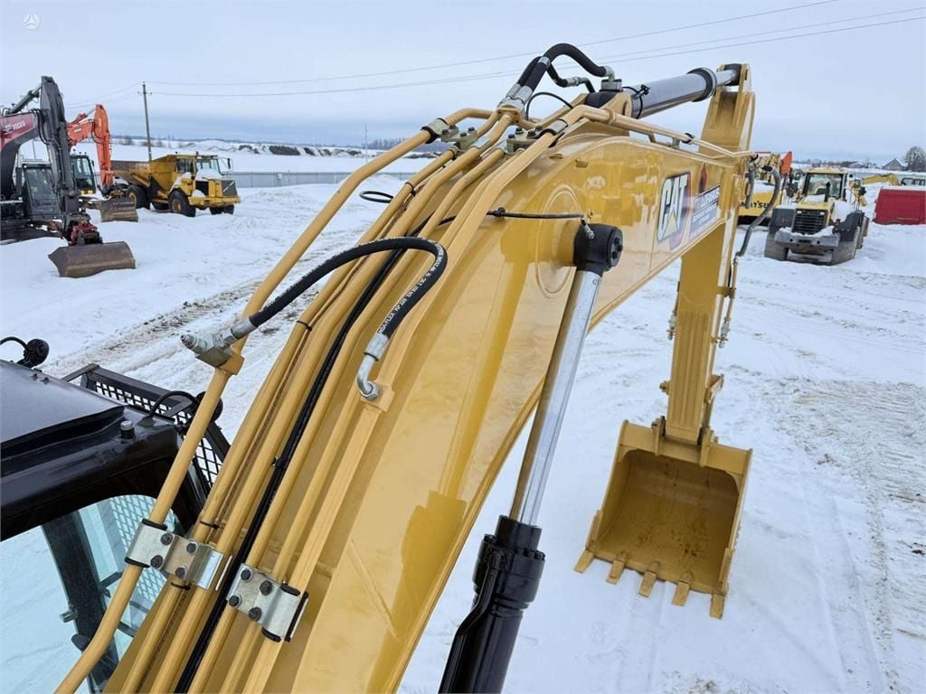 2025 Caterpillar 320D3 Crawler Excavator