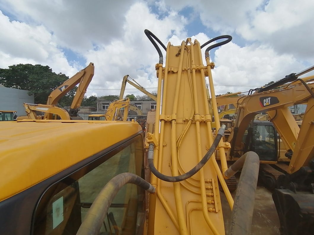 2022 Komatsu PC300-7 Crawler Excavator