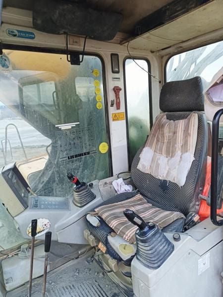 2000 Liebherr R964 Crawler Excavator