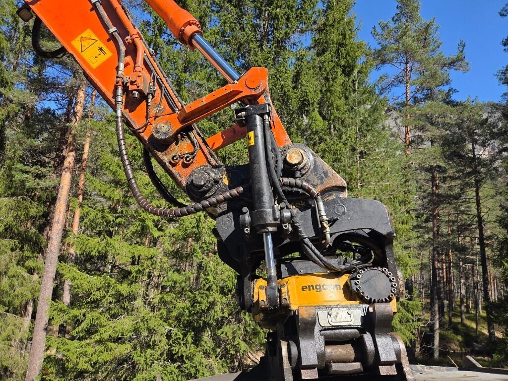 2023 Hitachi 300 LC Crawler Excavator