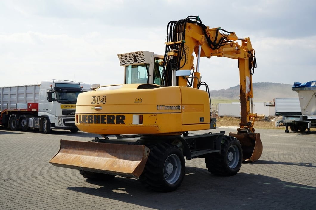 2001 Liebherr A314 LITRONIC Wheel Excavator