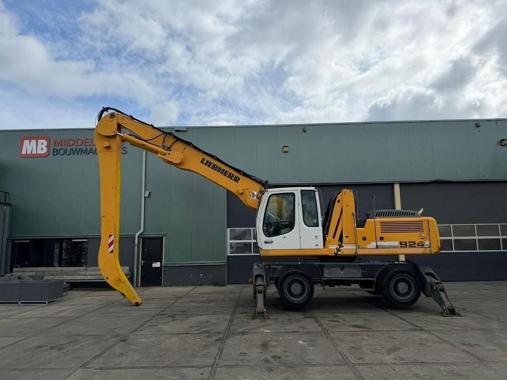 2010 Liebherr A924C Material Handler