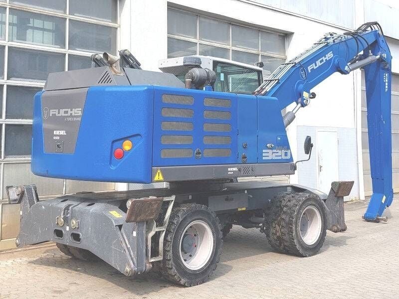 2016 Fuchs MHL320F Material Handler