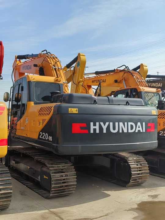 Hyundai R220LC-9S Crawler Excavator