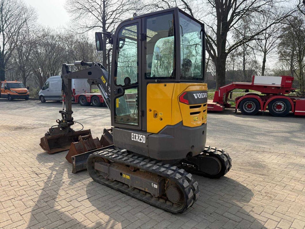 Volvo ECR250 Mini Excavator