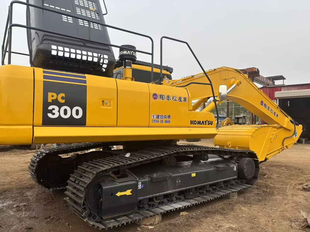 2022 Komatsu PC300-7 Crawler Excavator