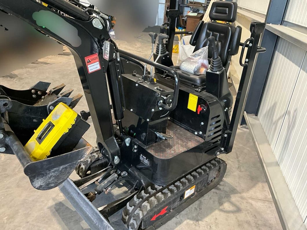 Nuoman 1.2T MINI Excavator BAD 28H!