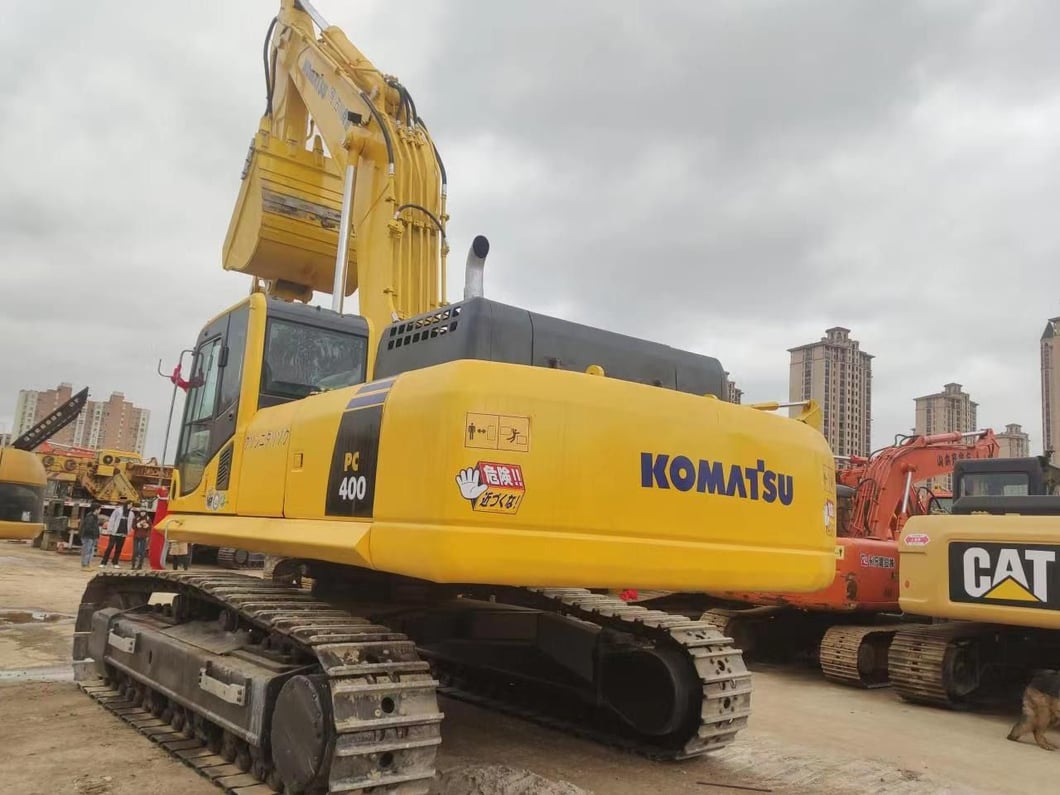 2020 Komatsu PC400-8 Crawler Excavator