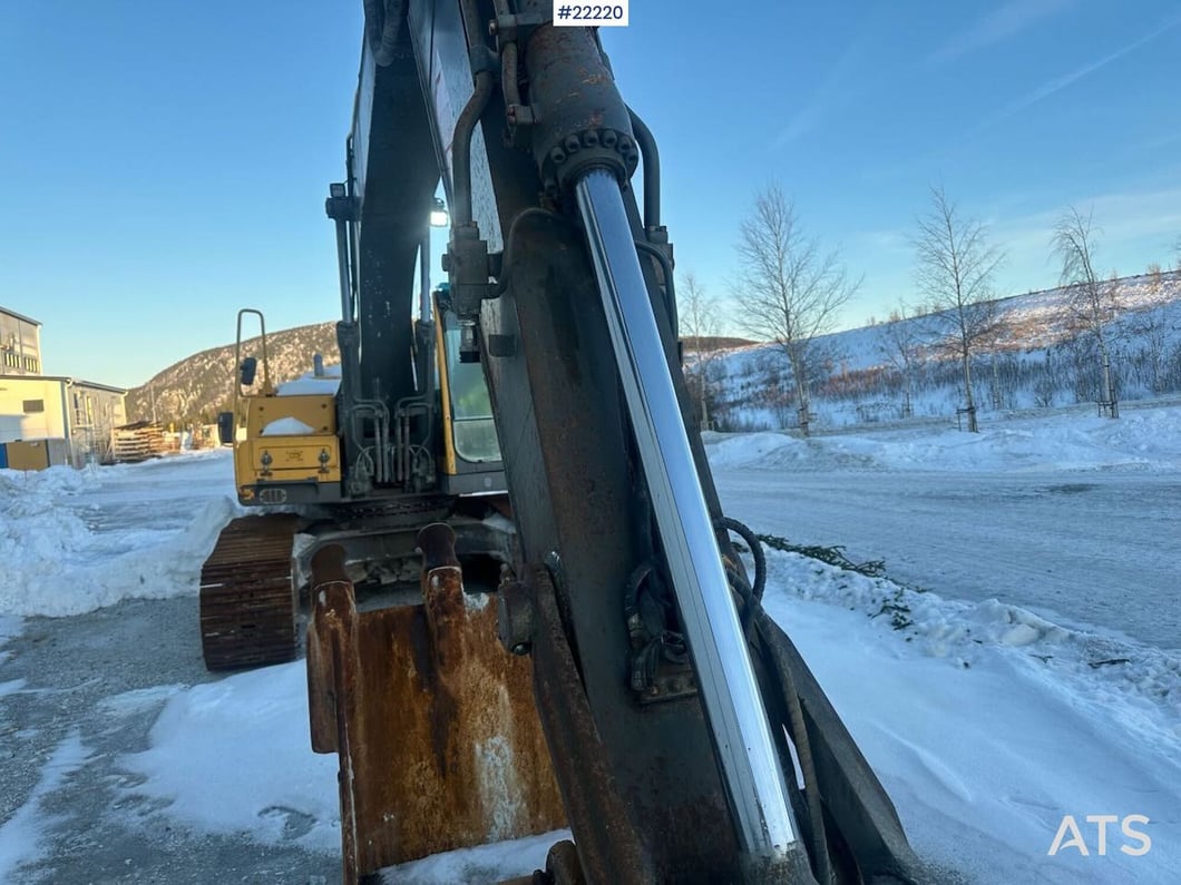 2006 Volvo EC210BLC Crawler Excavator