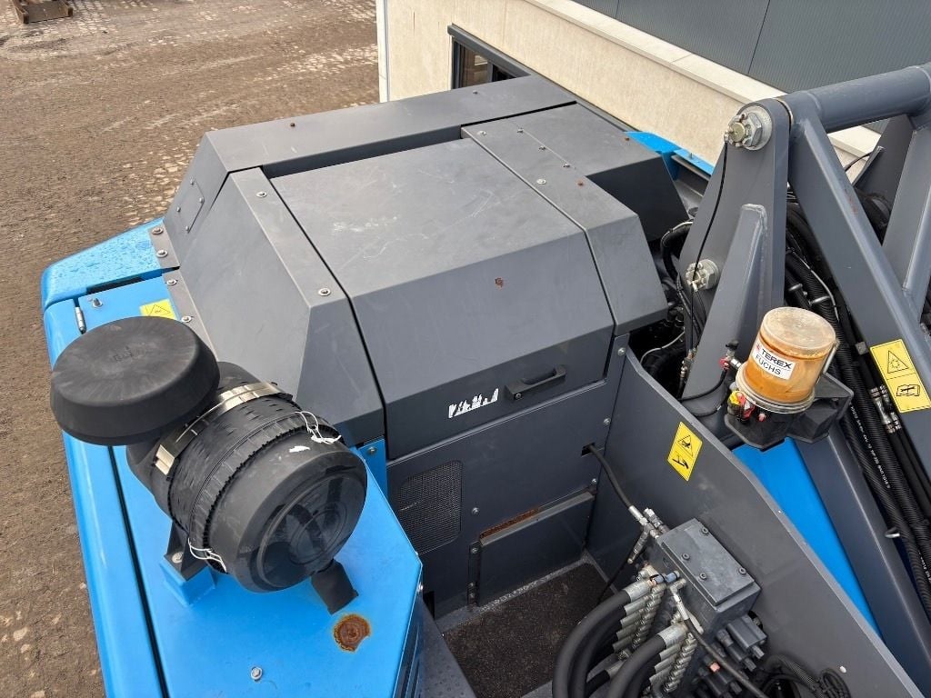 2018 Fuchs MHL331F Material Handler