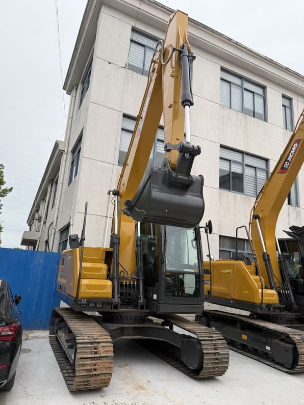 2026 XCMG XE135 Crawler Excavator